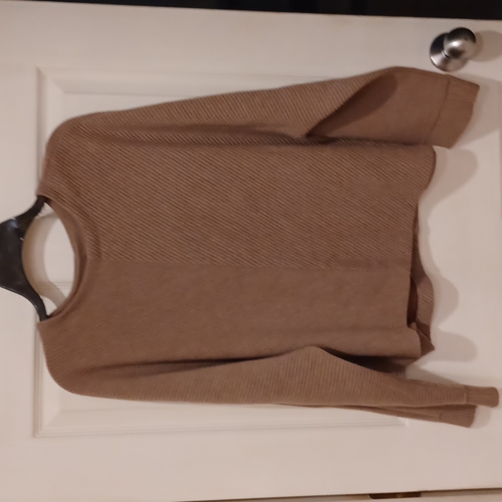a new day Heather colored round neck dolman sleeved sweatshirt NWOT